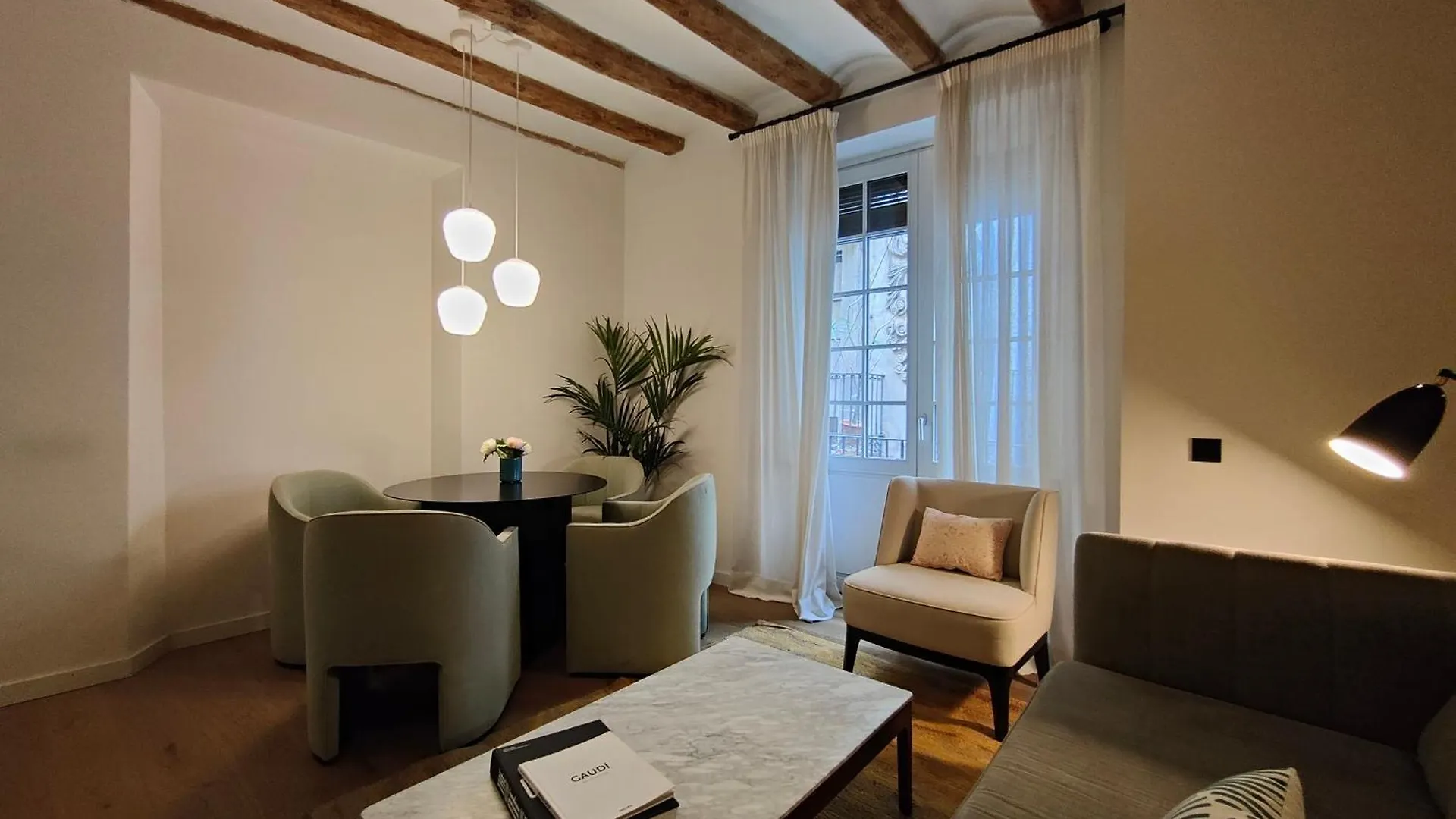 Luxury 2Br&2Washrooms City Center Βαρκελώνη Ισπανία