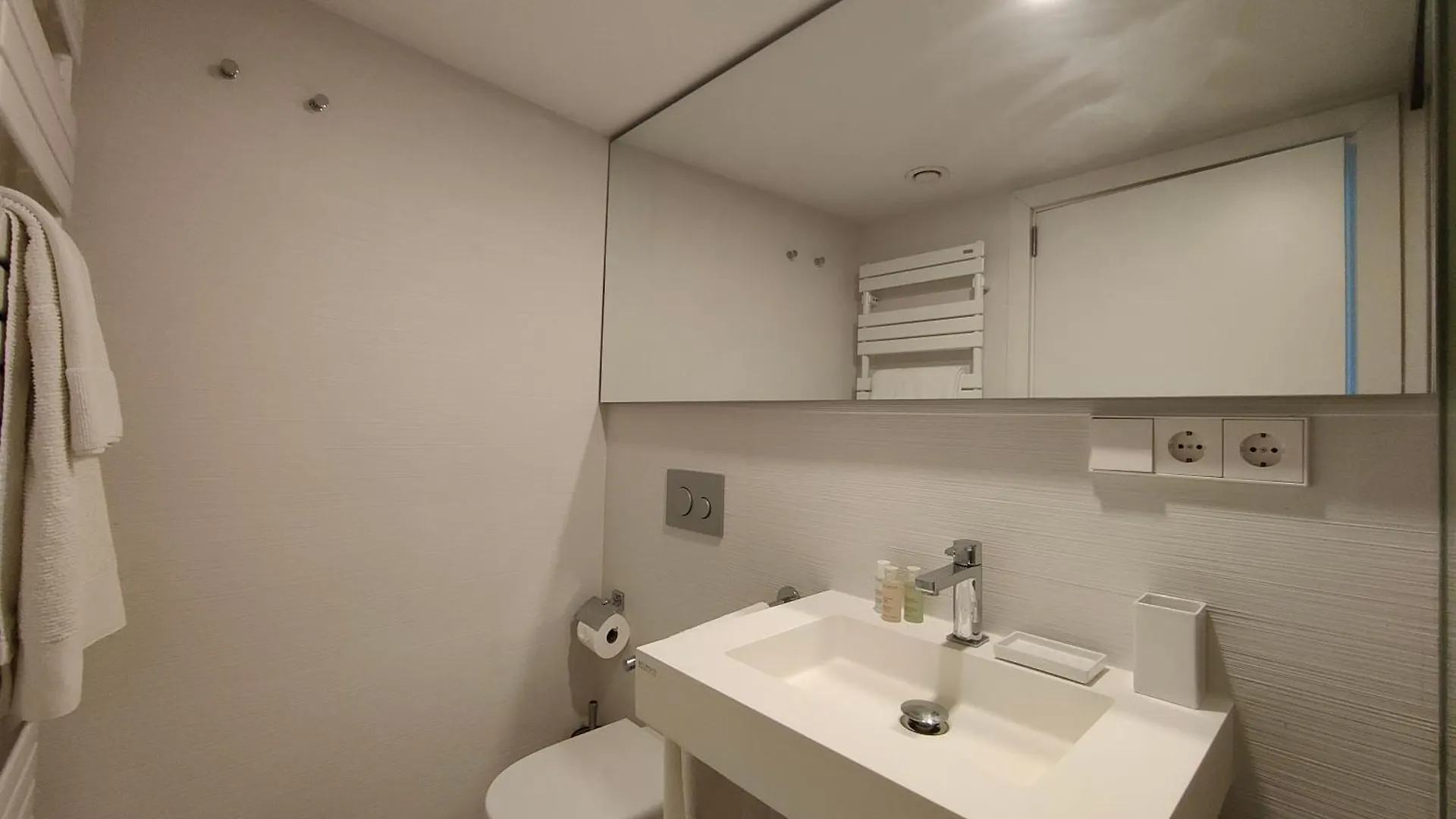 Luxury 2Br&2Washrooms City Center Βαρκελώνη Διαμέρισμα